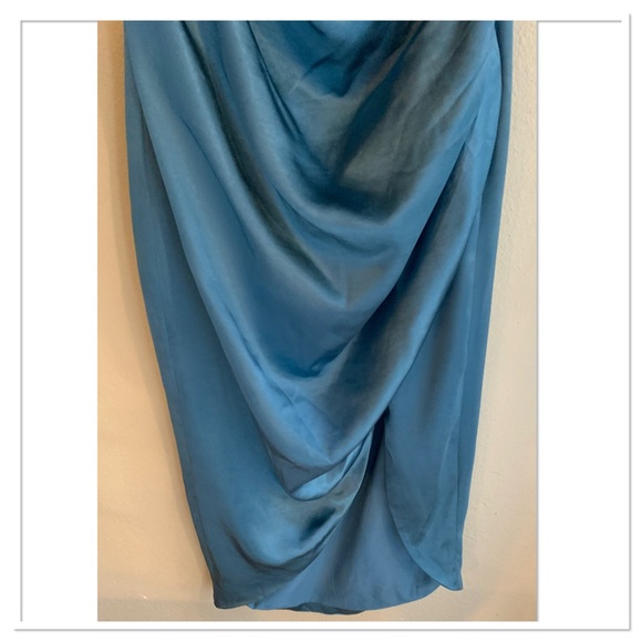 Elliatt Cassini Satin One Shoulder Gathered Side Dress In Cadet Blue XXL New - Picture 5 of 10